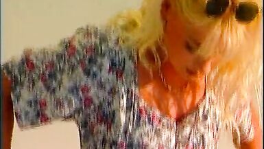 Zieh dich aus und mach mich heiss - 6 image