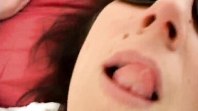 Couple avec sa brune et ses gros seins baise en amateur - 10 image