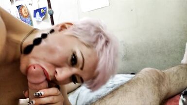 Meet the mature lustful bitch from Russia AimeeParadise! Everyone would have such a stepmother!!!