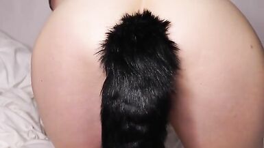 Butt Plug con la coda e 6 orgasmi di figa che gocciolano - 7 image