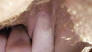 Shadowkitten spreizt ihre Muschi für dich. - 3 image