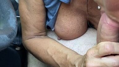 Milf suck in car then swallows - 1 image