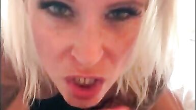 geile deutsche Milf geht fremd und wird mit Handy gefilmt - 15 image