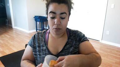 Stephanie Benitez fat ass twerking on the dick in Spanish - 7 image