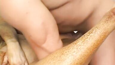Milf sta ottenendo la sua figa pounded stile missionario - 13 image