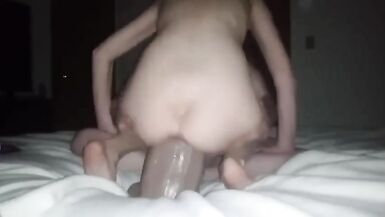 Fisting, stretching et gode massif - 10 image