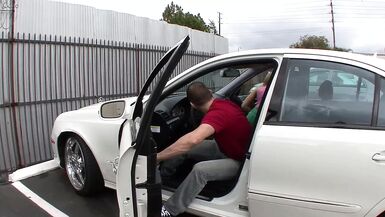 Aleska diamond prend une grosse bite dans sa chatte - 1 image