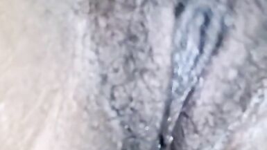 Veja-me esfregar o meu clitóris até ao orgasmo - 5 image