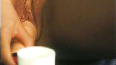 Camgirl melkt Schwanz perfekt ab - 5 image