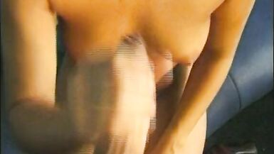 Camgirl melkt Schwanz perfekt ab - 9 image