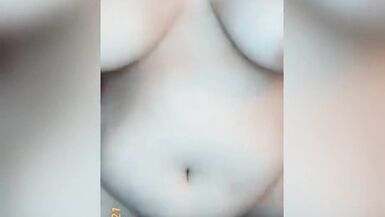 Amateur BBW Huge natural titts milf plays with titts & toy 4 er stepcousin on cam - 13 image