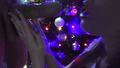 Lustful wife sucks near the Christmas tree - 9 image