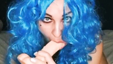 Horny Malvina masturbates until she squirts