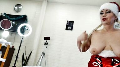 Mature Russian whores will plug any inexperienced slut in the belt)) - 14 image