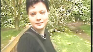 Rencontrée dans la forêt Baisée à la maison