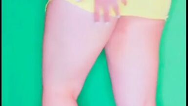 sexy mil latina make stripteace show with yellow dress - 1 image
