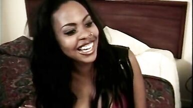 Watch this black girl in the hotel suck on some ebony cock - 2 image