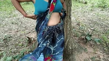 Después de seducir tía viuda en el campo, ir a casa y follar coño XXN Indian Fuck - 1 image