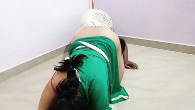 Safayi Kar Rhi Bahu Ko Sasur Ne Jabardasti Choda! RainhaRima - 4 image