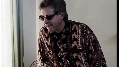 Two lucky stiffies double fuck hot babe's holes - 1 image