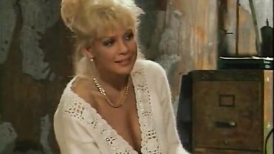Busty blond and slim brunette MILF carpet munchers get it on - 3 image