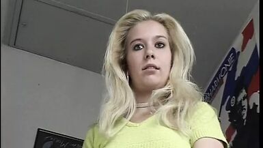 Blondine und 2 Herren die Pfaenden wollen - da geht doch was - 1 image
