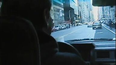 Una pelirroja comparte coche con un asqueroso que la degrada en el coche - 14 image