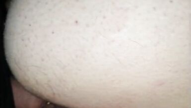 Baiser ma demi-sœur en chaleur quand son mari est absent.