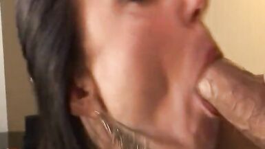 Hot Mom needs to be fucked - 4 image