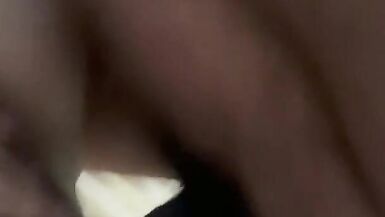 Un vrai couple damateurs fait lamour de façon passionnée et sensuelle