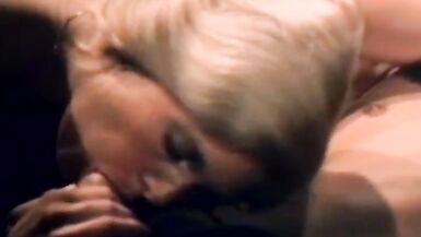 Eski Zaman MILF Porno Yıldızı İçin Seks Yapmak İçin Büyük Horoz