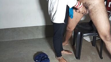 Ospedale Me Infermiera Ko Patakar Vahi Sedia Par Chod Diya - 10 image