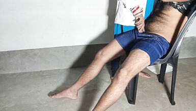 Ospedale Me Infermiera Ko Patakar Vahi Sedia Par Chod Diya - 6 image
