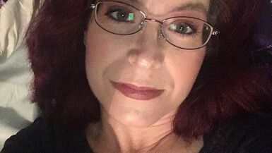 Vulgar Chat with Friend and Showing my Cunt