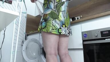 Mature bbw housewife upskirt, peeping. - 2 image