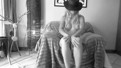 bored house milf feeling sexy gives a little show - 15 image