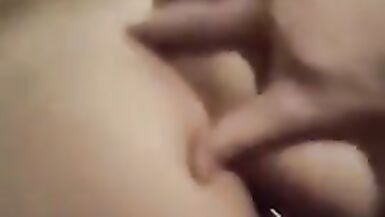 Трахает мою большую задницу милф с затычкой в заднице - 11 image