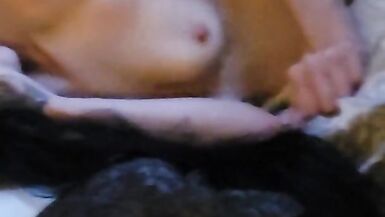 Küçük memeli bu ateşli esmerle sikişmek - 15 image