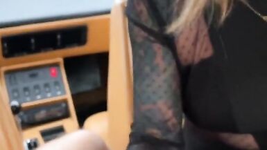 Guy took a girl for a ride in his ferrari and got nice blowjob - 14 image