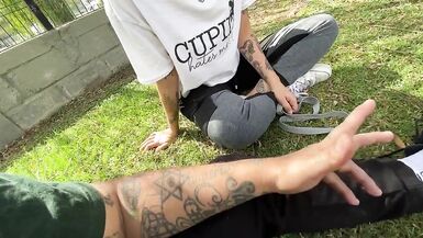 I offer money to a pretty girl in the park and this happens - 5 image