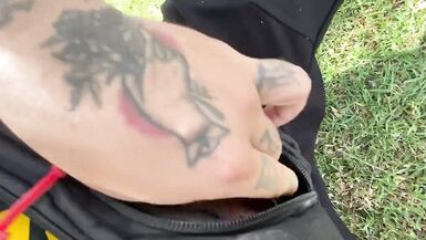 I offer money to a pretty girl in the park and this happens - 6 image