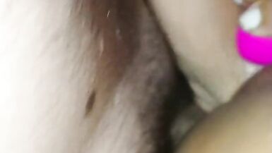 Milf puta, me usa como juguete y se masturba adentro de conchi...ella feliz