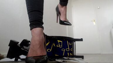 Goddess Carmen plays drums (crush video) - 1 image