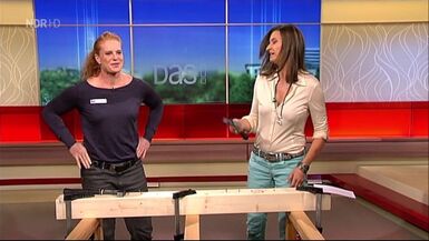 Inka Schneider hat dicke Euter und grosse steife Nippel - 1 image