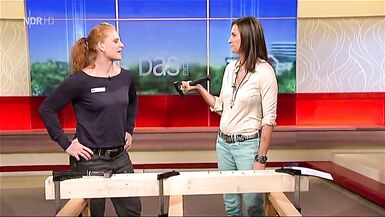 Inka Schneiderin kalın memeleri ve büyük sert meme uçları var