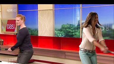 Inka Schneider hat dicke Euter und grosse steife Nippel - 6 image