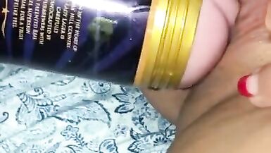 Juicy wet fleshlight tribbing pussy play - 2 image