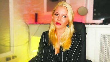 Blonde MILF invites ASMR visit from her friend's mom - 9 image