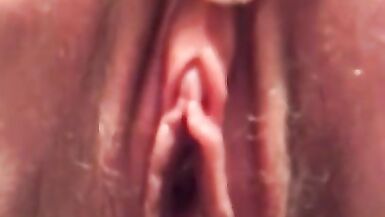Gemere e giocare mentre faccio pipì e sperma - 15 image