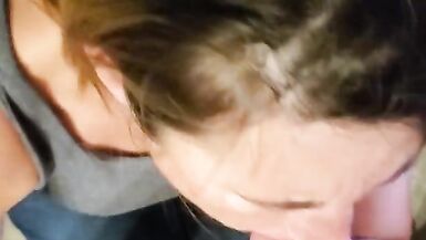 Hot Wife MILF gets a mouthful of cum